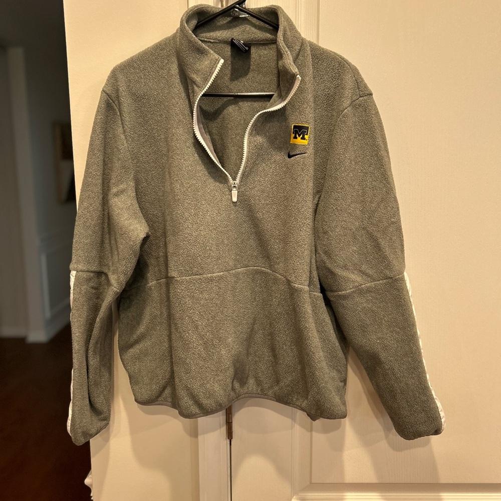 University of Michigan  M navy blue and gray unisex size XL quarter zip fleece